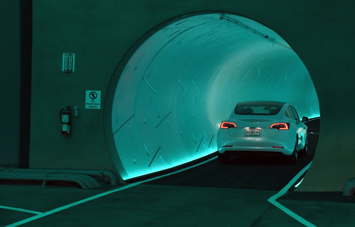 Boring Company gọi 3 tỷ USD từ UAE — và sắp đào 150 km đường hầm dưới sa mạc