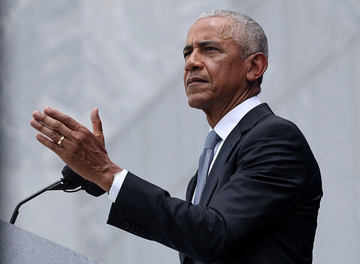Obama bảo phe Dân chủ phải có kế hoạch rõ ràng cho AI — Trump thì nói mấy người lo xa đang làm quá
