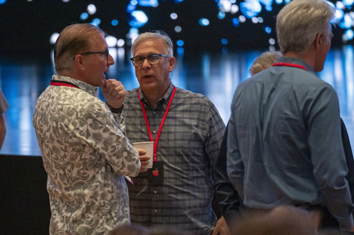 Phil Schiller rời ghế lãnh đạo App Store — làn sóng ra đi ở Apple chưa dừng lại